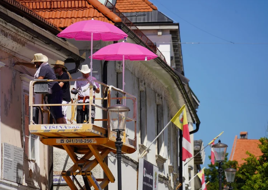 Rehabilitating Old Buildings Through Digital Tools: The Agency That Adopted Ragic Icon