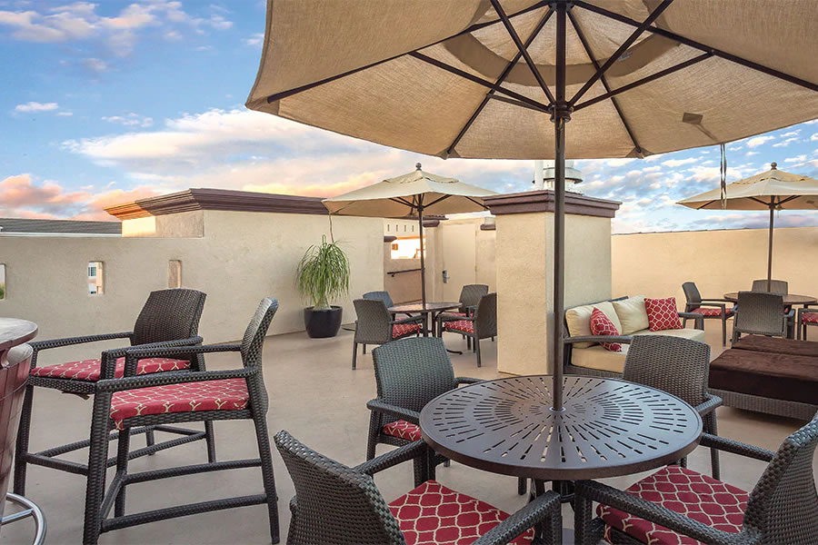 Wyndham Peacock Suites