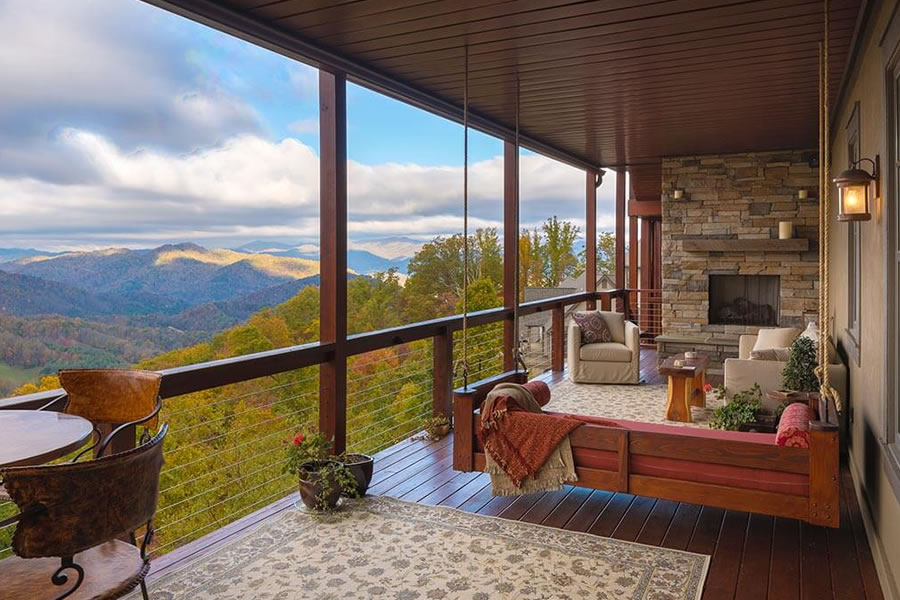 Mountainside Lodge