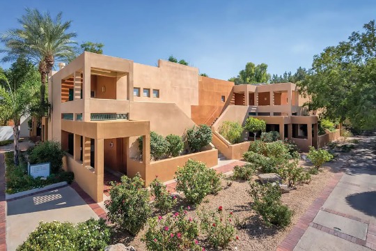 Scottsdale Luxury Travel: Discover Your Desert Oasis at Orange Tree Resort