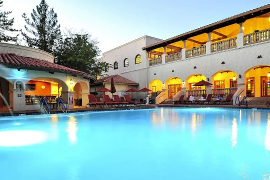 Los Abrigados Resort & Spa